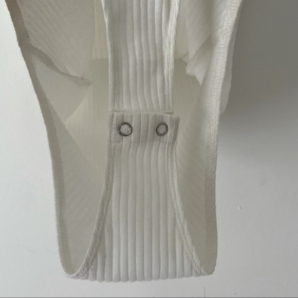 white leotard 🤍 - Picture 3 of 4